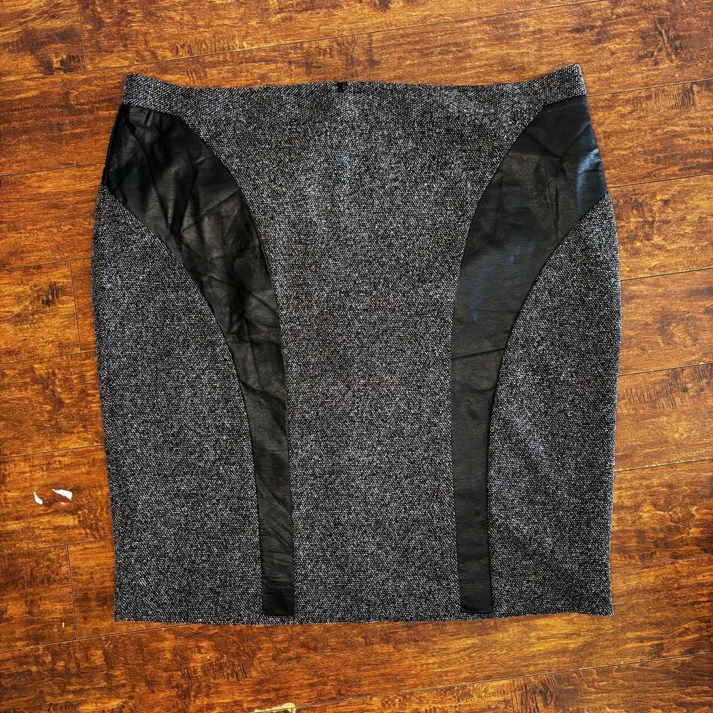 NEW Lane Bryant Skirt Womens 28 Gray Tweed Faux Leather Panel Pencil Lined READ